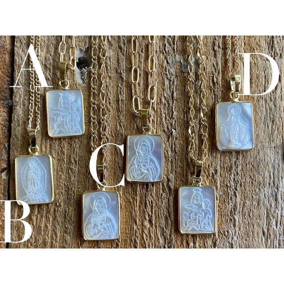 *Eva* Religious Pendant Necklace - Picture 5 of 6